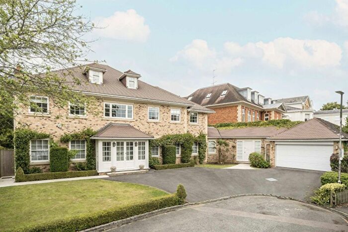 7 Bedroom Property To Rent In Greenoak Way, London, SW19