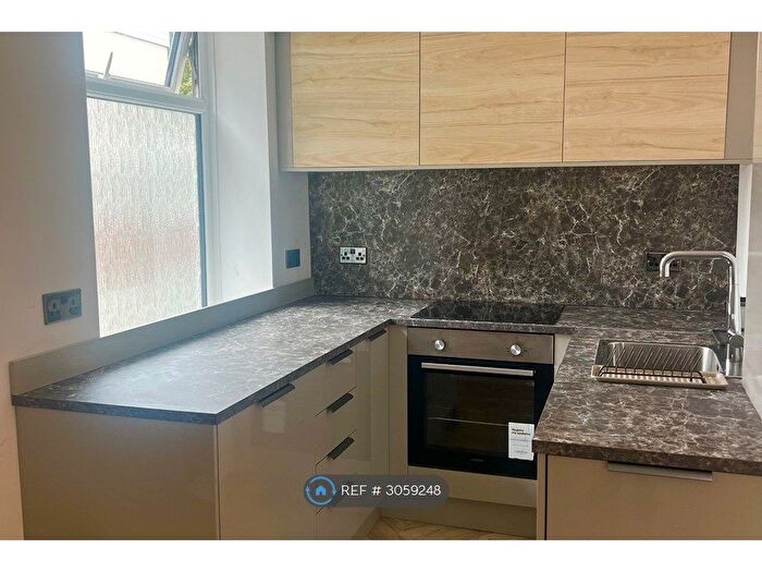 Studio To Rent In Beechcroft Court, Blackheath, London, SE3