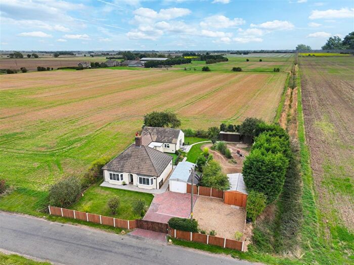 4 Bedroom Detached Bungalow For Sale In Jekils Bank, Holbeach, Spalding, PE12