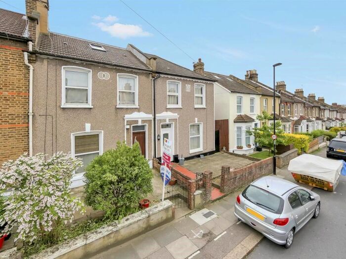 4 Bedroom Terraced House To Rent In Sandhurst Road, Catford, SE6