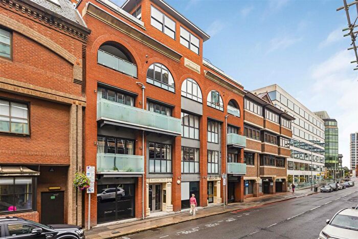 1 Bedroom Flat For Sale In Hindmarsh Lofts, Kings Road, RG1