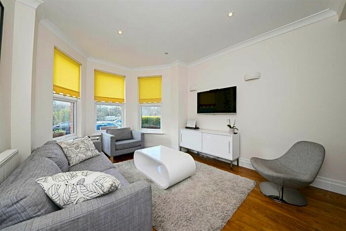 4 Bedroom Terraced House To Rent In Gordon Road, London, N3