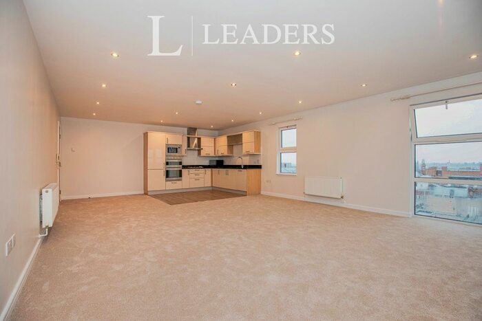 2 Bedroom Flat To Rent In Clarendon Avenue, Leamington Spa, CV32