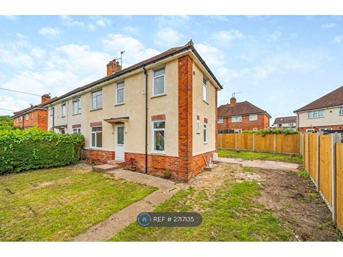 3 Bedroom Semi-Detached House To Rent In Staverton Road, Reading, RG2