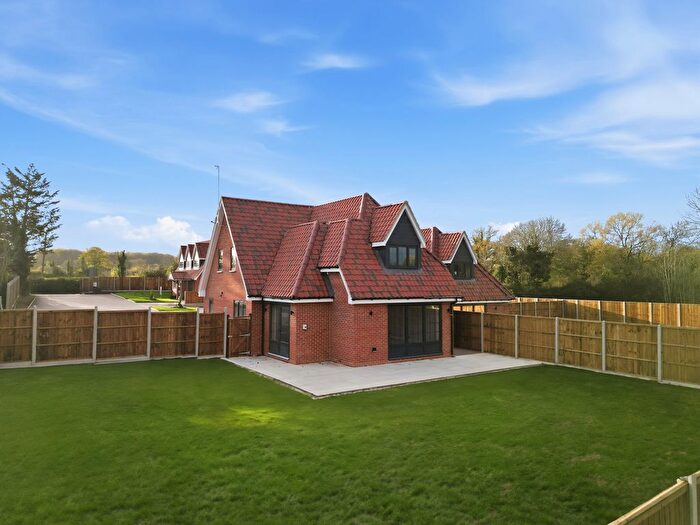 3 Bedroom Detached House For Sale In Barley Mews, Barley Close, St. Albans, AL4