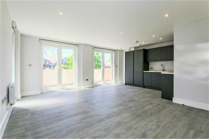 1 Bedroom Flat To Rent In Holden Road, London, N12