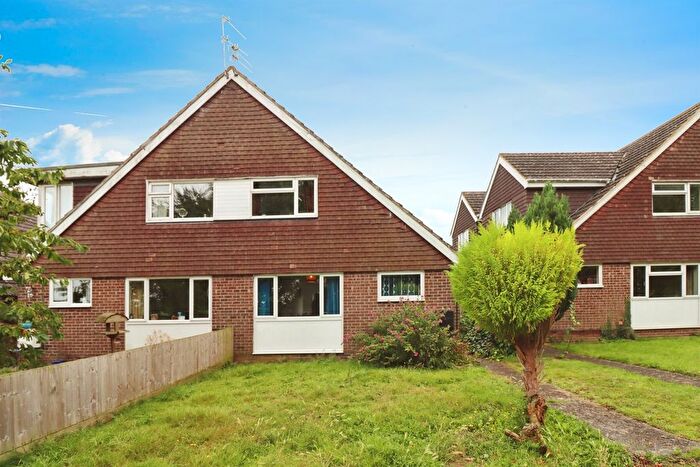 3 Bedroom Semi-Detached House For Sale In Hawthorn Close, Pucklechurch, Bristol, BS16