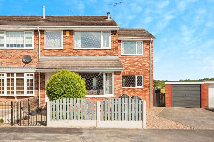 4 Bedroom End Of Terrace House For Sale In Elmwood Close, Walton, Wakefield, WF2