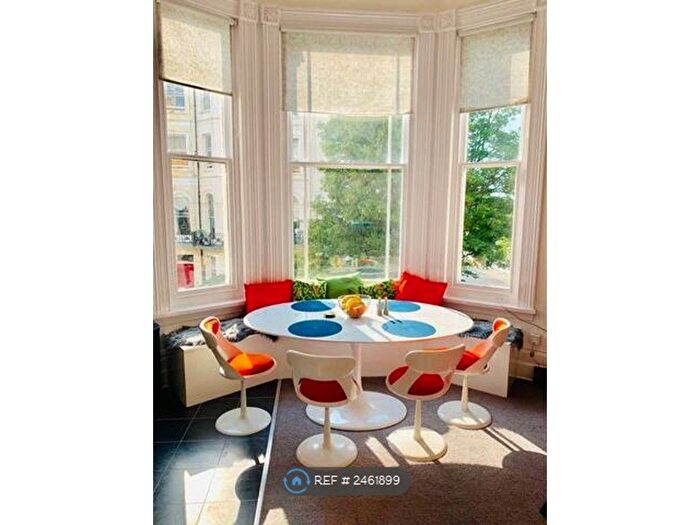 2 Bedroom Flat To Rent In Cambridge Road, Brighton, BN3