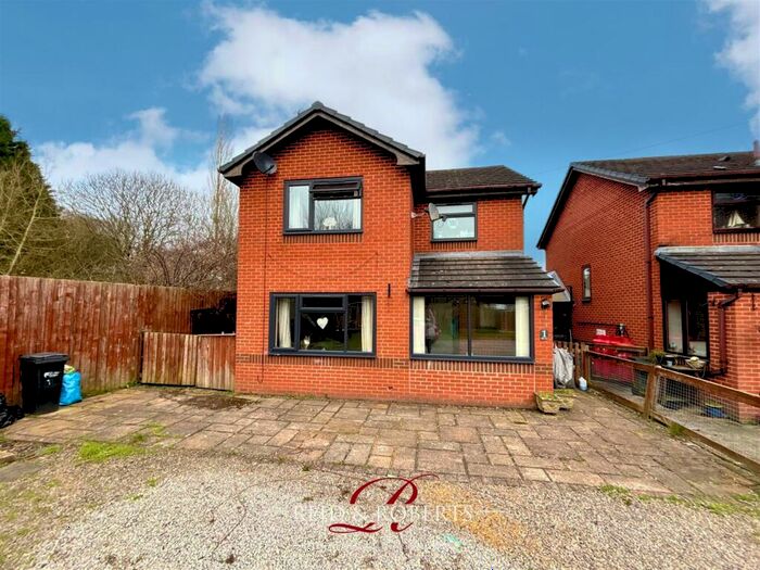 3 Bedroom Detached House For Sale In Corwen Road, Pontybodkin, Mold, CH7