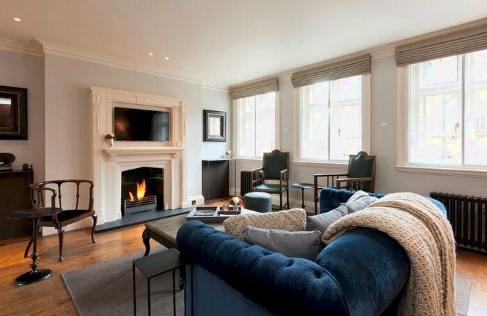 2 Bedroom Flat To Rent In North Audley Street, Mayfair, W1K