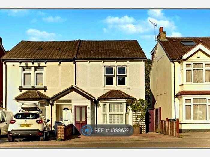 3 Bedroom Semi-Detached House To Rent In Godstone Road, Whyteleafe, CR3