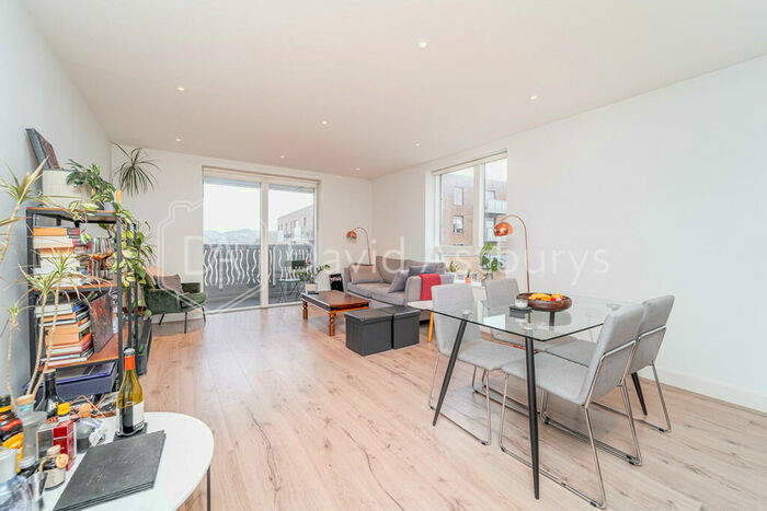 2 Bedroom Apartment To Rent In High Street, Hornsey, London, N8