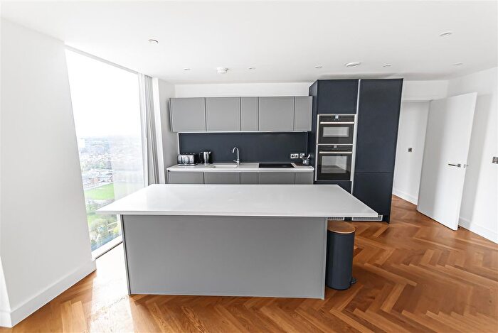 2 Bedroom Flat To Rent In Owen Street, Manchester, M15