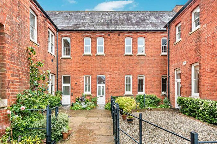 3 Bedroom Terraced House For Sale In Ridgeway Court, Cholsey, OX10