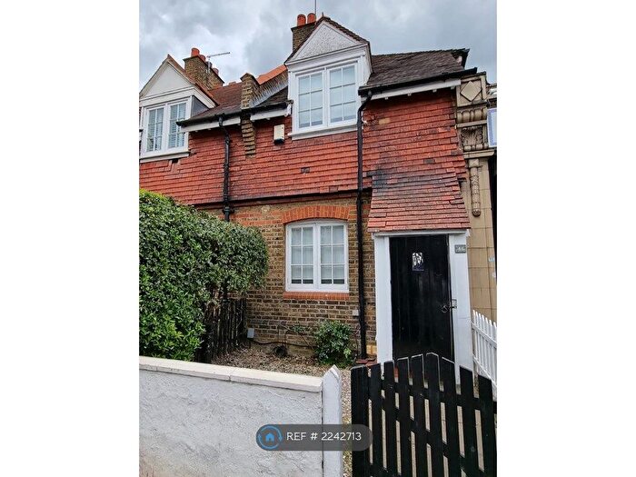 2 Bedroom Semi-Detached House To Rent In High Street, London, N14