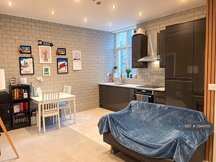 2 Bedroom Flat To Rent In Archway Road, London, N6