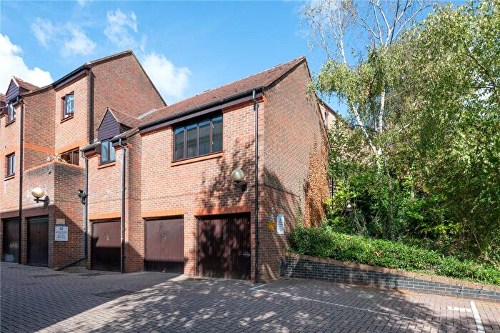 1 Bedroom Flat To Rent In Westbourne Mews, St. Albans, Hertfordshire, AL1