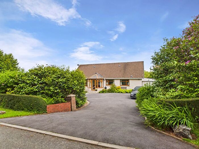 4 Bedroom Detached House For Sale In Lon Yr Ysgol, Idole, Carmarthen, SA32