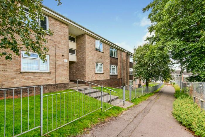 2 Bedroom Flat To Rent In Birdwood, Hanham, BS15