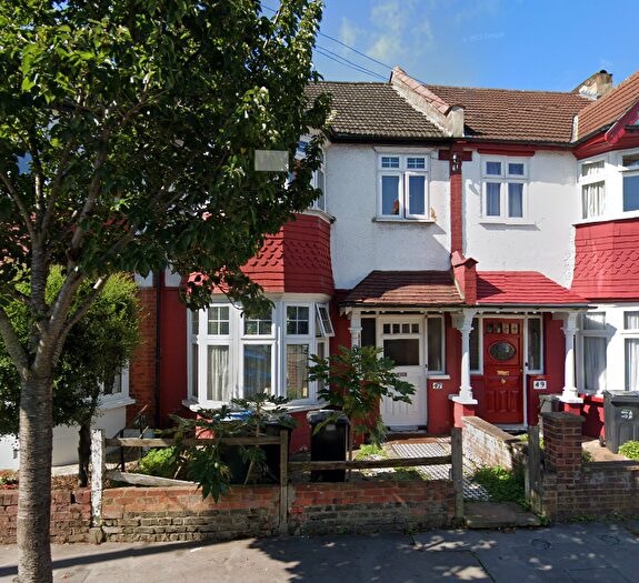 4 Bedroom Terraced House To Rent In Dalmeny Avenue, London, SW16