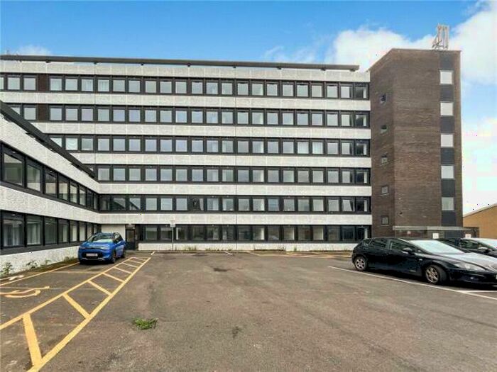 1 Bedroom Apartment To Rent In Green Lane, Leeds, LS19