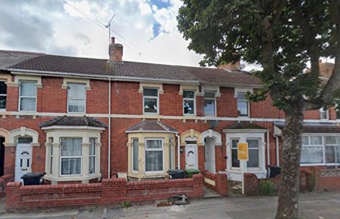 3 Bedroom Terraced House To Rent In York Road, Swindon, SN1