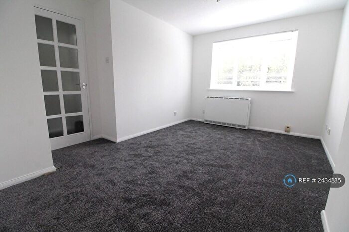 Studio To Rent In Burleigh Road, Enfield, EN1