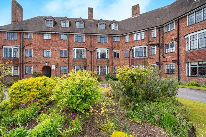 1 Bedroom Flat To Rent In Condor Court, , Guildford, GU2