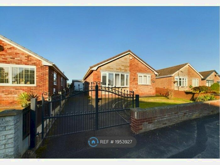 2 Bedroom Bungalow To Rent In Newtree Drive, Wadworth, Doncaster, DN11