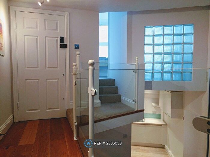 2 Bedroom Flat To Rent In Caledonian Road, London, N7