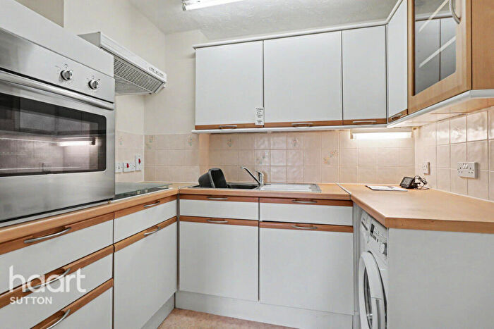 1 Bedroom Retirement Property For Sale In Thicket Road, Sutton, SM1