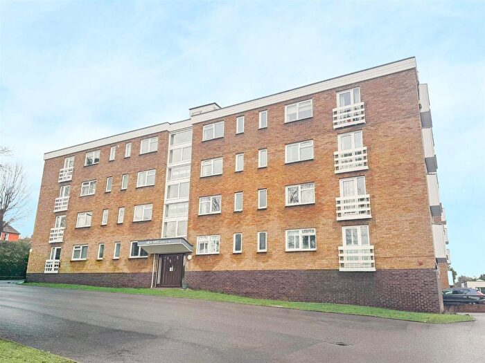 2 Bedroom Flat To Rent In Carew Road, Eastbourne, BN21