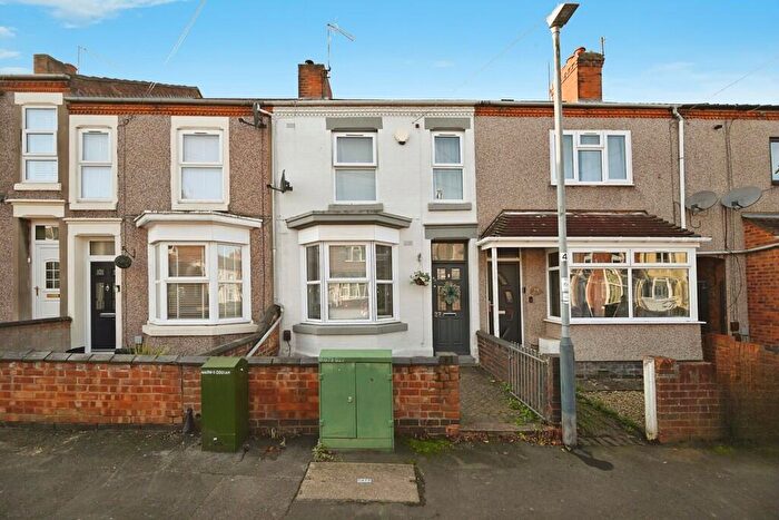 2 Bedroom Terraced House For Sale In Winfield Street, Rugby, CV21