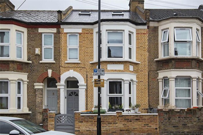 2 Bedroom Flat To Rent In Liddington Road, London, E15