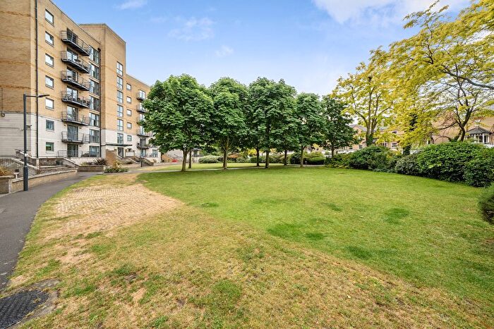 1 Bedroom Flat For Sale In Greenfell Mansions, Glaisher Street, London, SE8