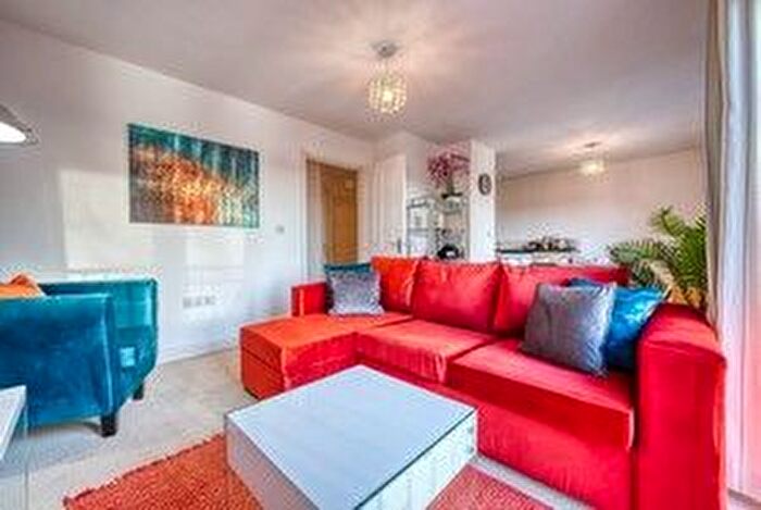 2 Bedroom Flat To Rent In Blue Cedar Drive, Streetly, Sutton Coldfield, B74