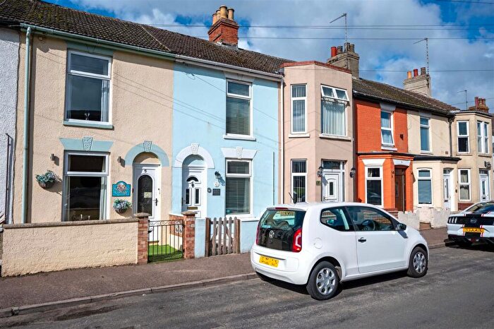 2 Bedroom Terraced House For Sale In Pavilion Road, Gorleston, Great Yarmouth, NR31