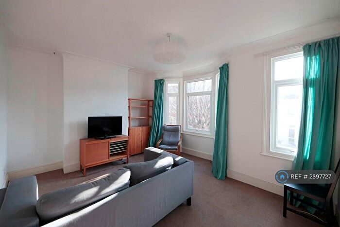 2 Bedroom Flat To Rent In Claude Road, London, E10