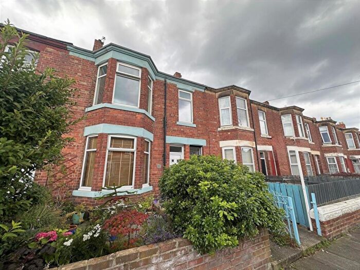 3 Bedroom Flat To Rent In Spencer Street, Heaton, Newcastle Upon Tyne, NE6