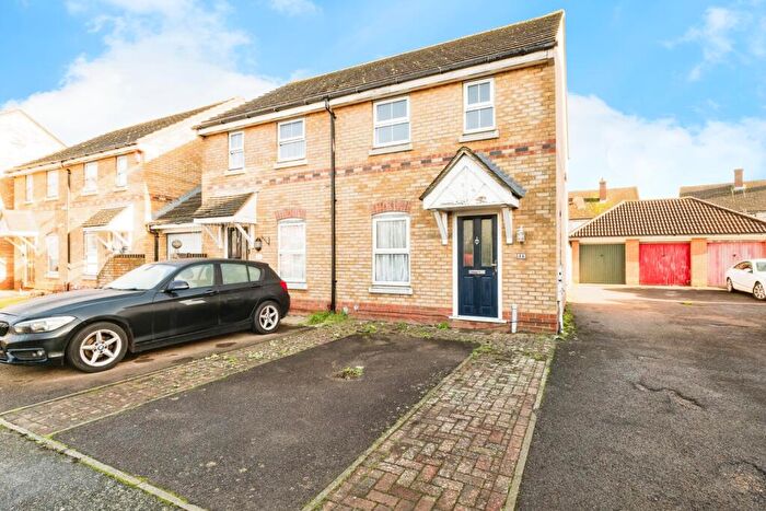 2 Bedroom Terraced House For Sale In Fyfield Drive, South Ockendon, Essex, RM15