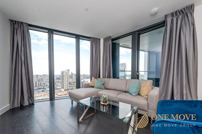 2 Bedroom Flat To Rent In Amory Tower, London, E14