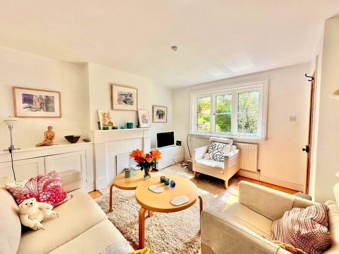 2 Bedroom Cottage For Sale In Myrtle Cottage, Finchdean, PO8