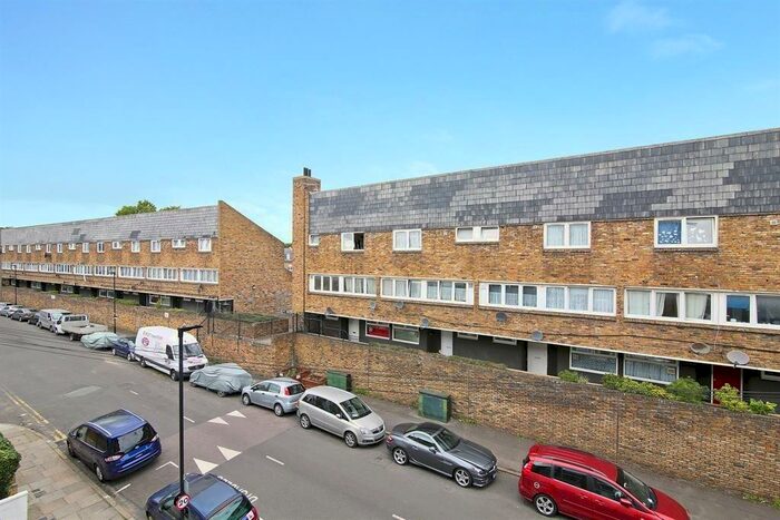 4 Bedroom Maisonette To Rent In Paulet Road Camberwell, SE5