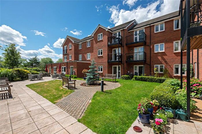 2 Bedroom Apartment For Sale In High View, Bedford, Bedfordshire, MK41