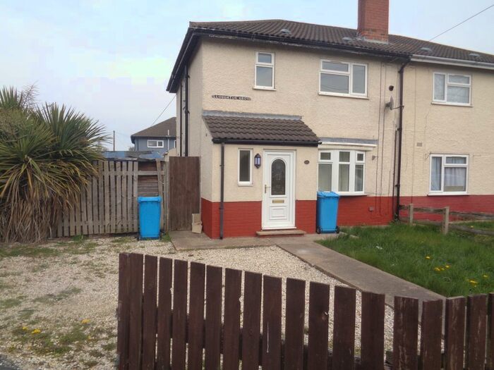 4 Bedroom Semi-Detached House To Rent In Elloughton Grove, Hull, HU6