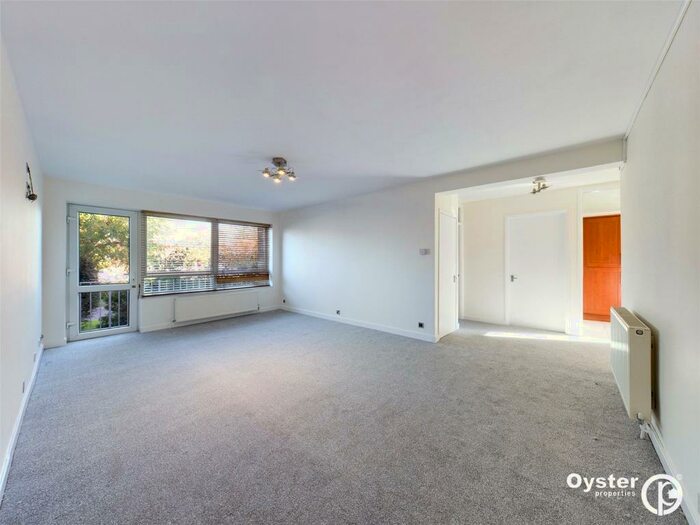 2 Bedroom Apartment To Rent In The Pines, Chase Road, London, N14