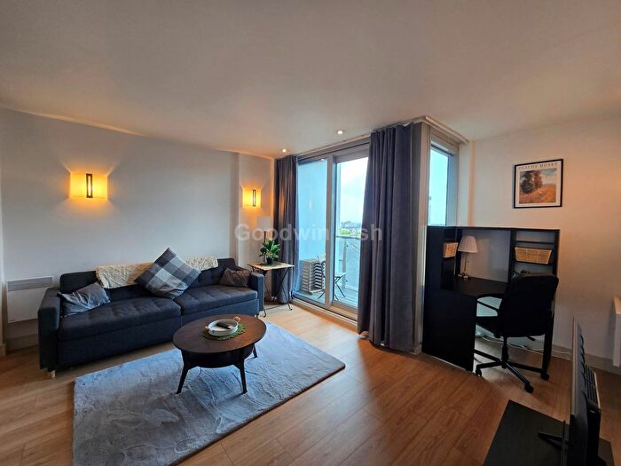 1 Bedroom Flat To Rent In Great Northern Tower, Watson Street, City Centre, M3