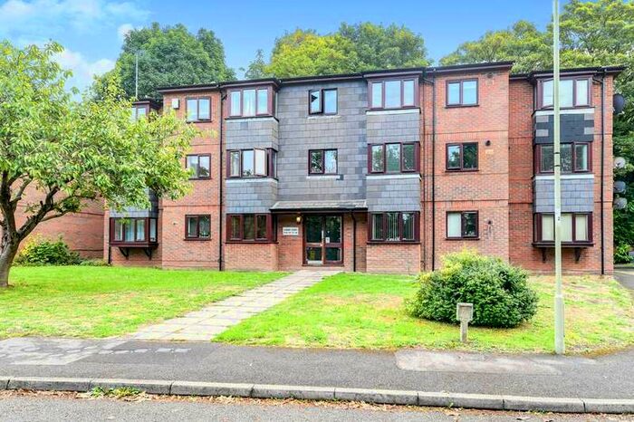 1 Bedroom Flat To Rent In Amber Court, GU12