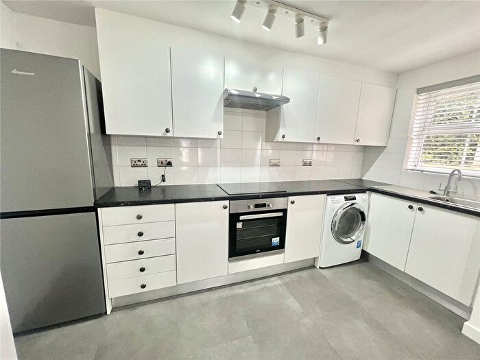 2 Bedroom Flat To Rent In Harvest End, Watford, Hertfordshire, WD25